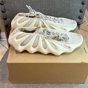 Yeezy Adidas 450 Cloud White Men’s Size 11 Gently Used